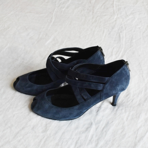 J Crew navy suede heels - Picture 4 of 9